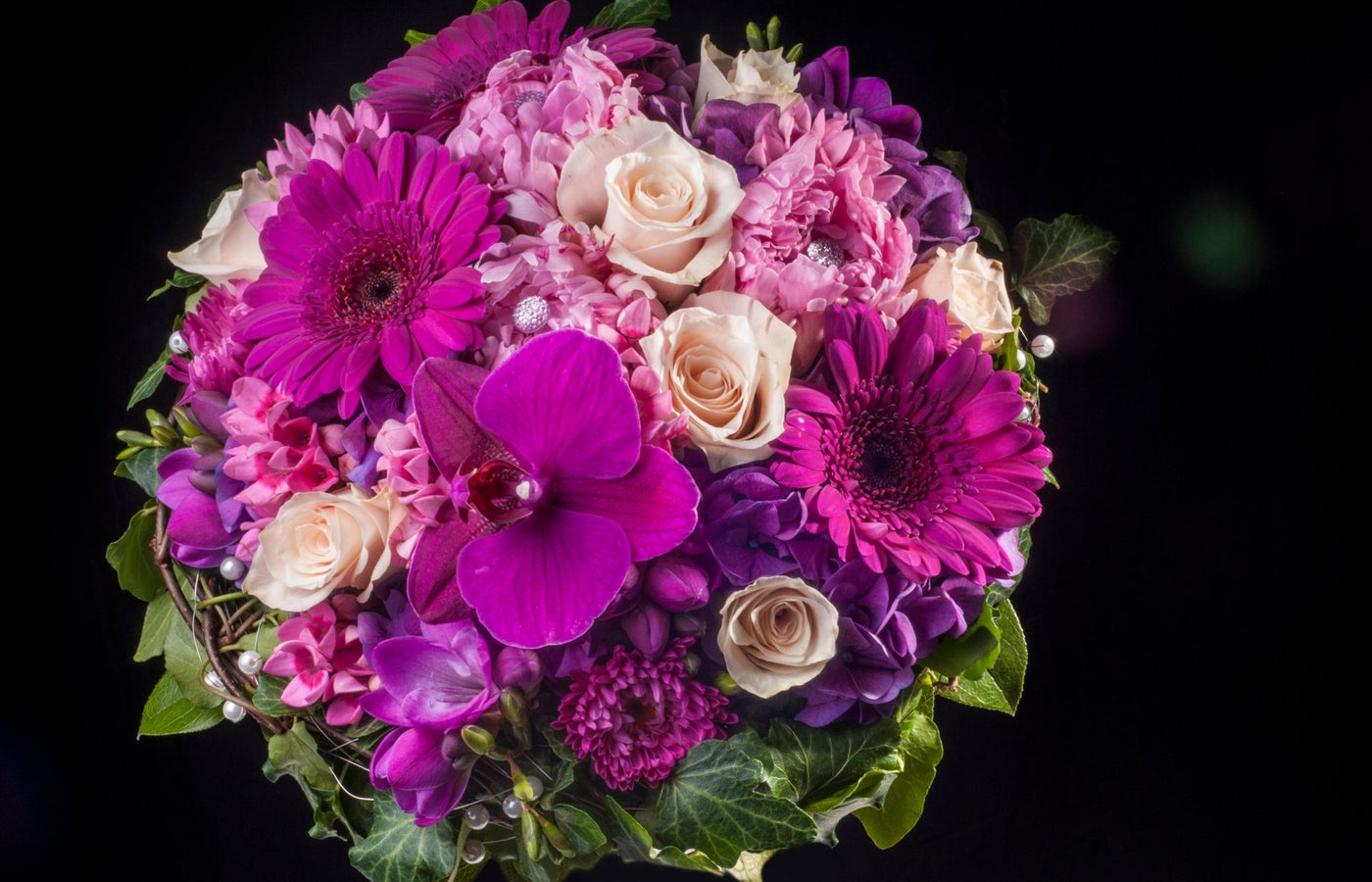 Overrask med blomster på døren: Få levert vakre blomsterbuketter fra Blomsten-Inger Høyvik!